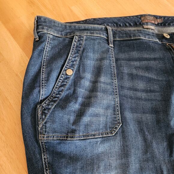 Torrid Straight Leg Trouser Jeans plus size 30R EUC - Picture 5 of 10